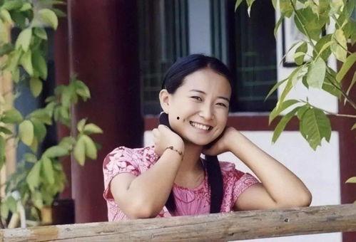 娱乐吃瓜君贾玲,娱乐吃瓜界的“瓜王”,揭秘娱乐圈幕后故事